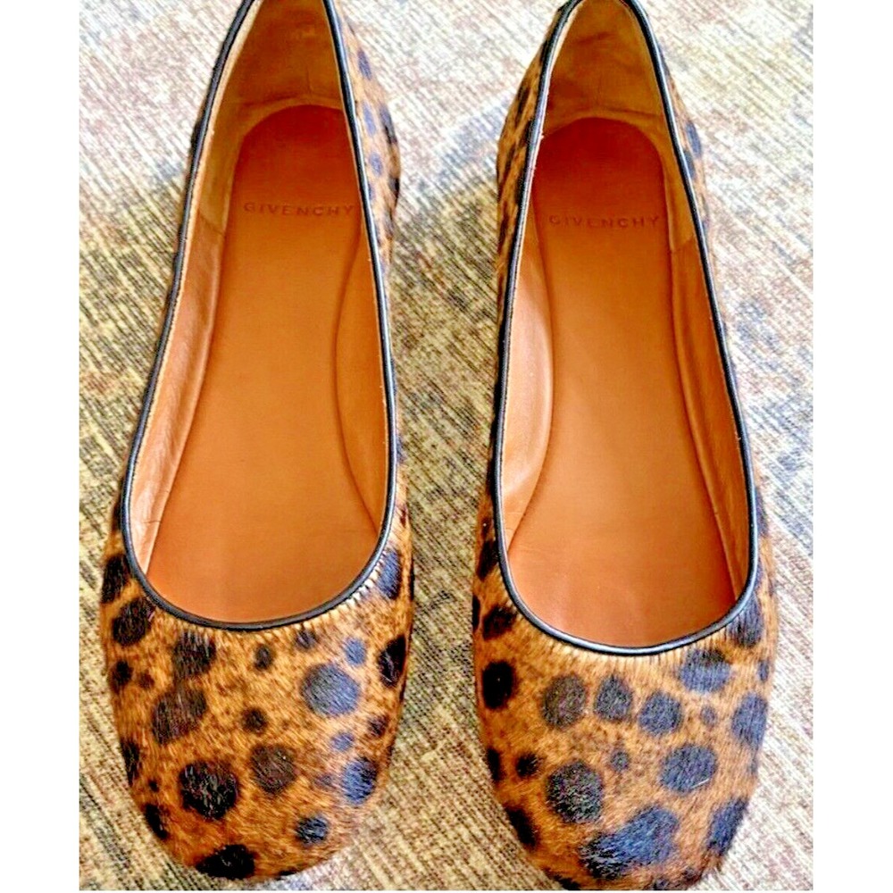 Givenchy Leopard Calf Hair Ballet Chic Flats Gold Heel Accent SZ 35